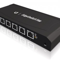 Комутатор Ubiquiti EdgeSwitch 5-port ES-5XP - Ubiquiti